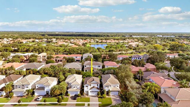 125 Bonnette Hunt Club Lane, Palm Beach Gardens, FL 33418