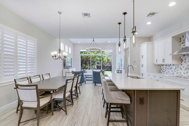 125 Bonnette Hunt Club Lane, Palm Beach Gardens, FL 33418