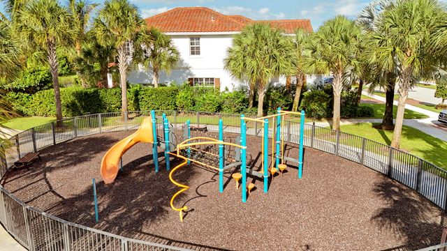 125 Bonnette Hunt Club Lane, Palm Beach Gardens, FL 33418