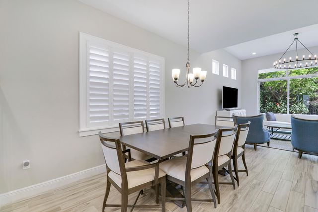 125 Bonnette Hunt Club Lane, Palm Beach Gardens, FL 33418