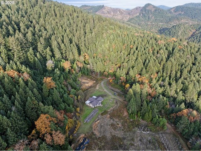 2150 BRIDGE Ln, Wolf Creek, OR 97497