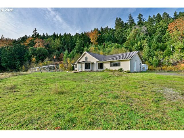 2150 BRIDGE Ln, Wolf Creek, OR 97497