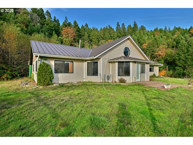 2150 BRIDGE Ln, Wolf Creek, OR 97497