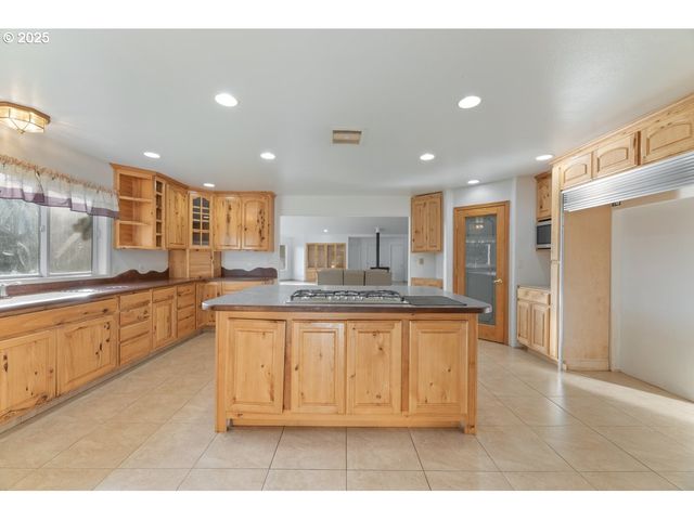 2150 BRIDGE Ln, Wolf Creek, OR 97497