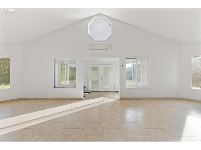 2150 BRIDGE Ln, Wolf Creek, OR 97497