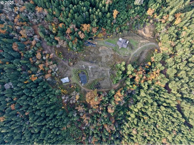 2150 BRIDGE Ln, Wolf Creek, OR 97497