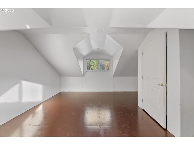 2150 BRIDGE Ln, Wolf Creek, OR 97497