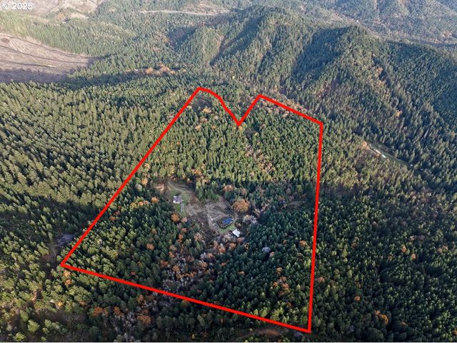 2150 BRIDGE Ln, Wolf Creek, OR 97497