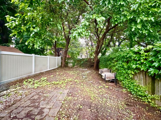 377 Hamilton Street, Albany, NY 12210