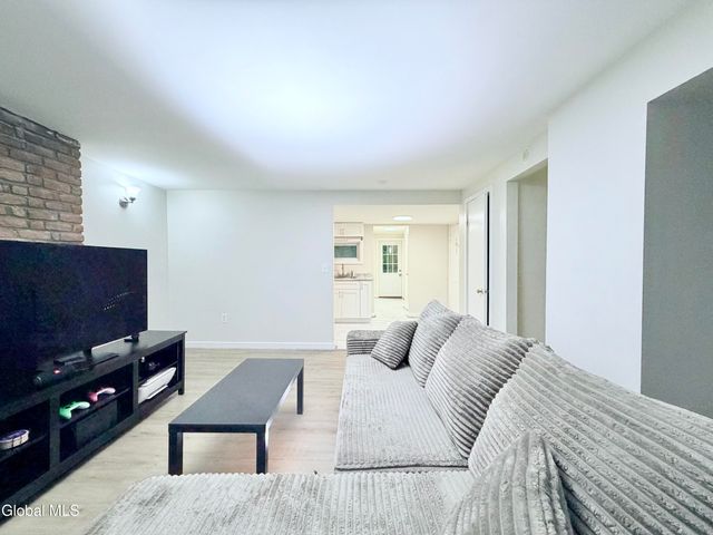 377 Hamilton Street, Albany, NY 12210
