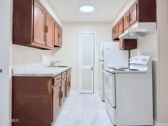 377 Hamilton Street, Albany, NY 12210