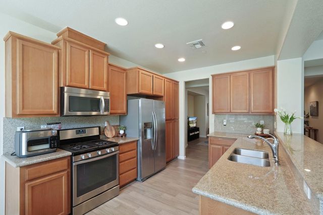 17195 Rail Way, Lathrop, CA 95330