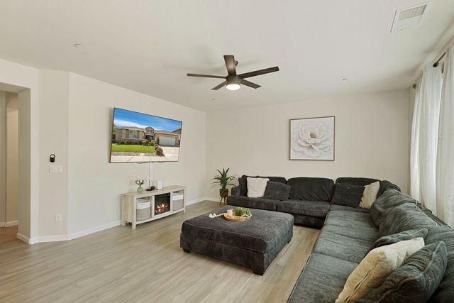 17195 Rail Way, Lathrop, CA 95330