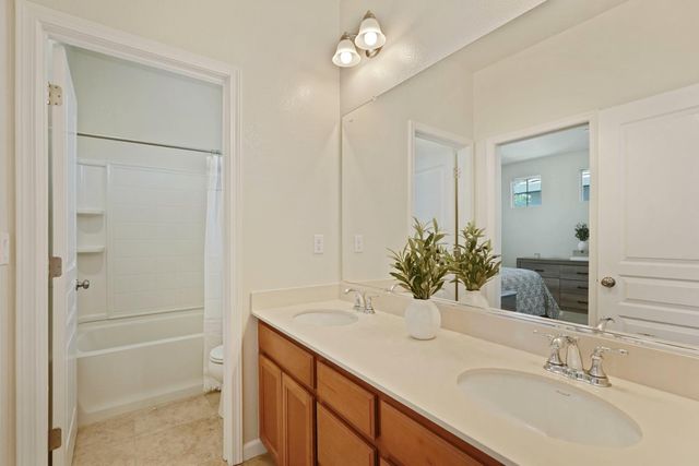 17195 Rail Way, Lathrop, CA 95330
