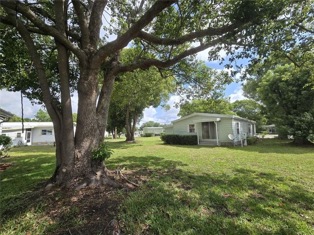 2011 OAK GROVE DRIVE 39, Zellwood, FL 32798