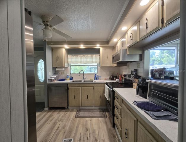 2011 OAK GROVE DRIVE 39, Zellwood, FL 32798