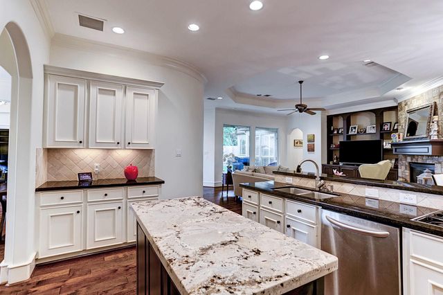 13323 Brentonwood Lane, Houston, TX 77077