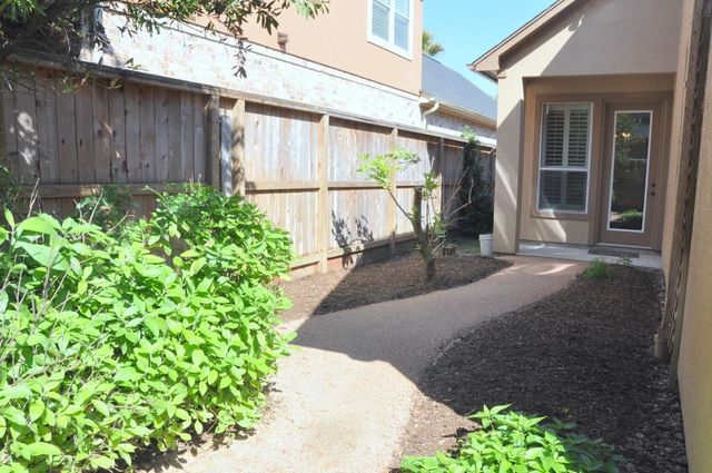 13323 Brentonwood Lane, Houston, TX 77077