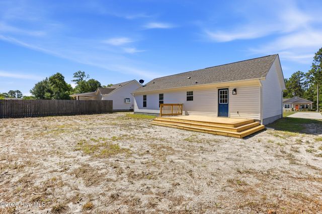 87 S High Point Road, Southport, NC 28461