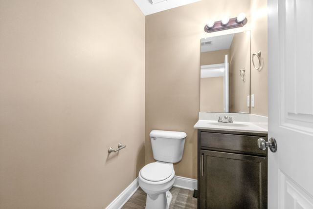 1769 Spring Water Dr Apt B, Clarksville, TN 37040