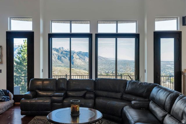 5055 N WATERFALL DR, Pleasant View, UT 84414