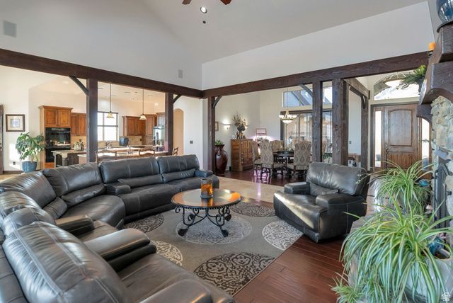 5055 N WATERFALL DR, Pleasant View, UT 84414