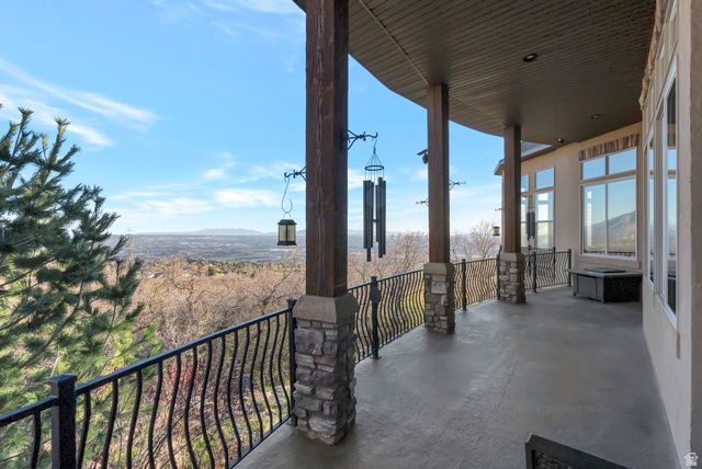 5055 N WATERFALL DR, Pleasant View, UT 84414