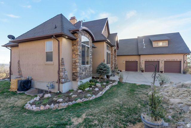 5055 N WATERFALL DR, Pleasant View, UT 84414