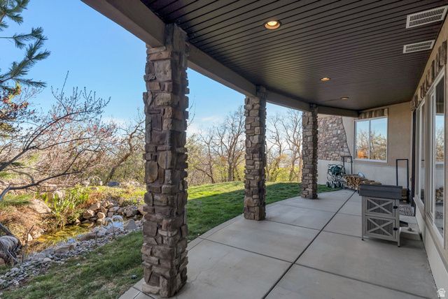 5055 N WATERFALL DR, Pleasant View, UT 84414