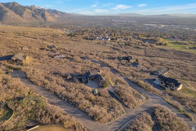 5055 N WATERFALL DR, Pleasant View, UT 84414