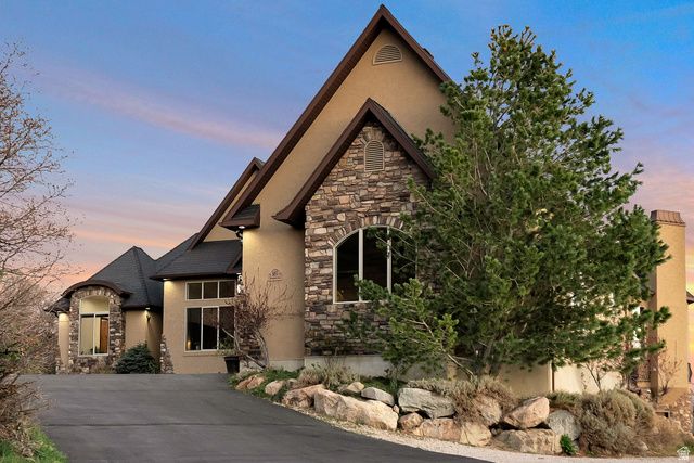 5055 N WATERFALL DR, Pleasant View, UT 84414