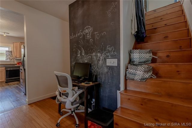 220 Meigs Avenue, Jeffersonville, IN 47130