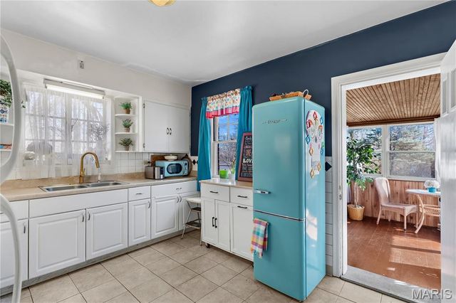 820 N Elizabeth Avenue, St Louis, MO 63135