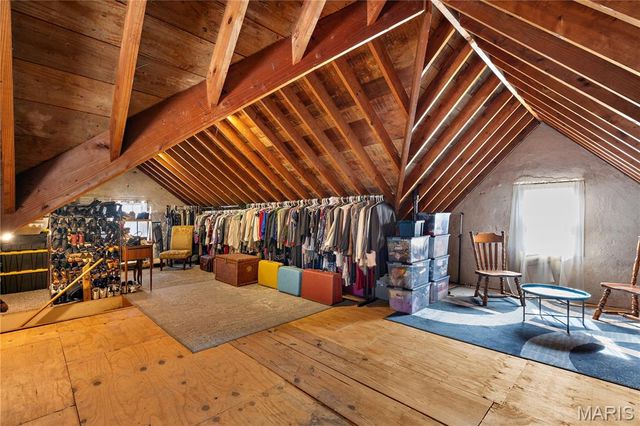 820 N Elizabeth Avenue, St Louis, MO 63135