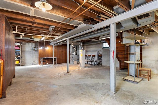 820 N Elizabeth Avenue, St Louis, MO 63135