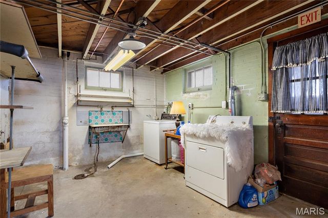 820 N Elizabeth Avenue, St Louis, MO 63135