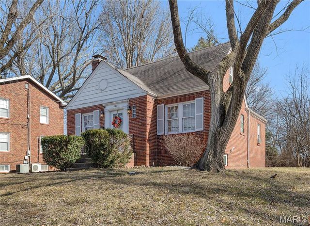 820 N Elizabeth Avenue, St Louis, MO 63135