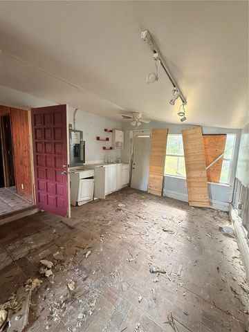 40 HALL STREET, Frostproof, FL 33843