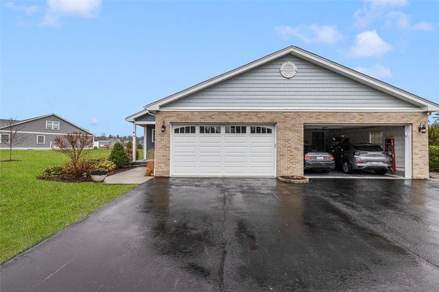 19 Bella Vista Circle, Glocester, RI 02814