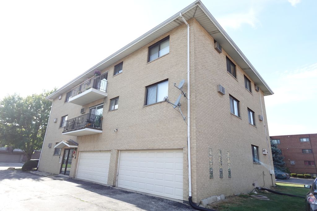 10425 mayfield Street 3W, Oak Lawn, IL 60453