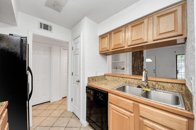 17331 Red Oak Drive 55, Houston, TX 77090