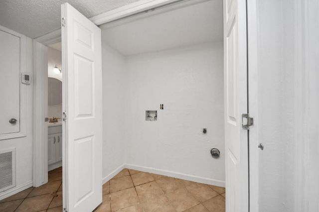 17331 Red Oak Drive 55, Houston, TX 77090