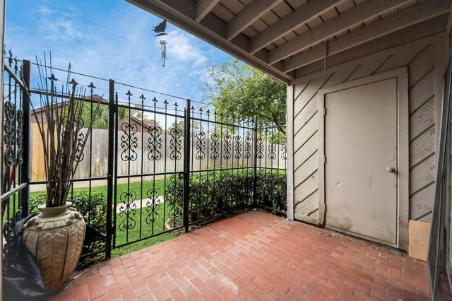 17331 Red Oak Drive 55, Houston, TX 77090