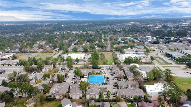 17331 Red Oak Drive 55, Houston, TX 77090