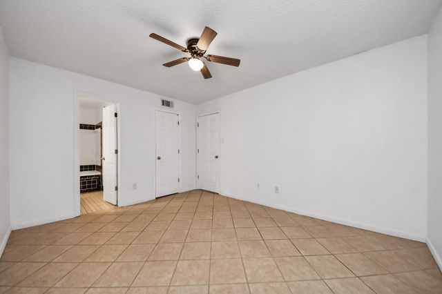 17331 Red Oak Drive 55, Houston, TX 77090