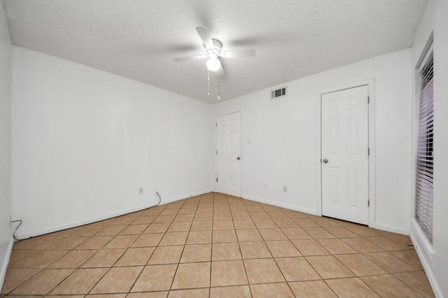 17331 Red Oak Drive 55, Houston, TX 77090