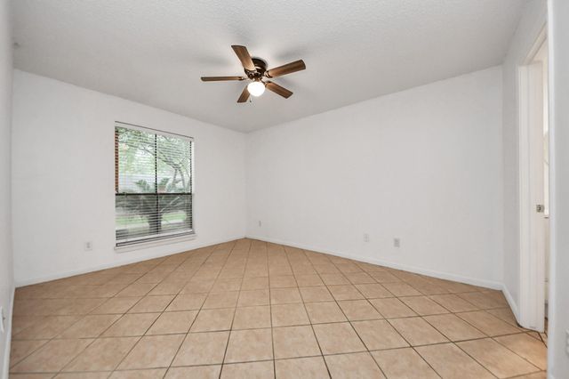 17331 Red Oak Drive 55, Houston, TX 77090