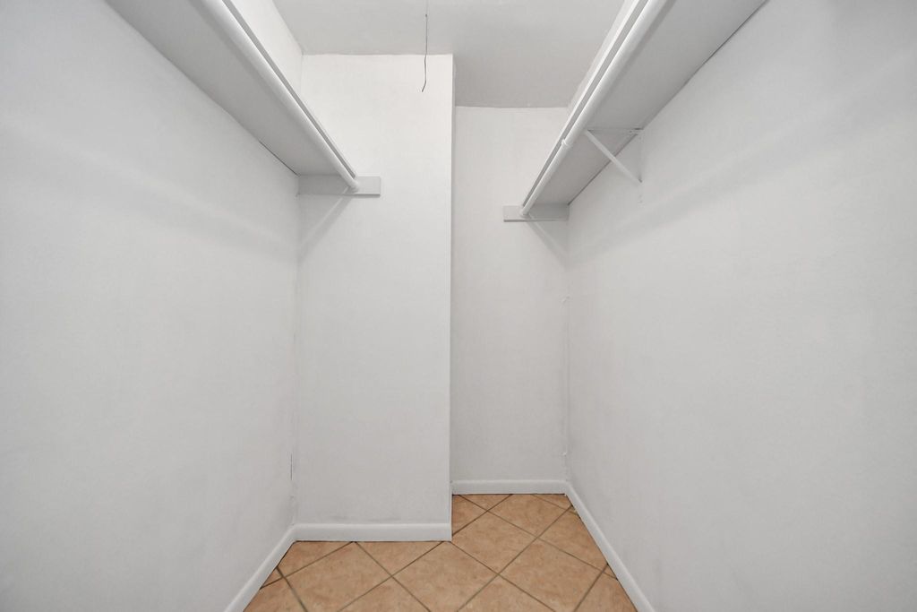17331 Red Oak Drive 55, Houston, TX 77090
