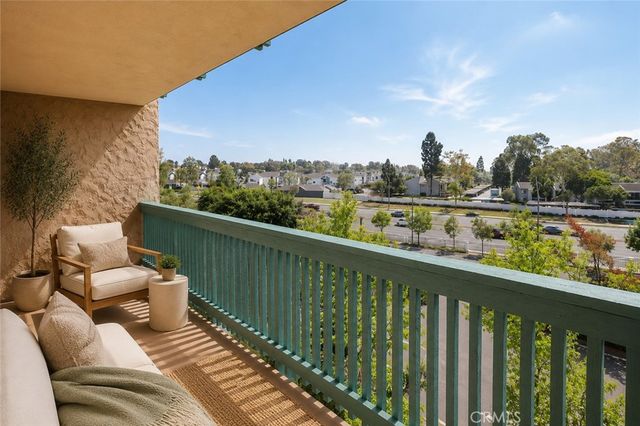 448 N Bellflower 216, Long Beach, CA 90814