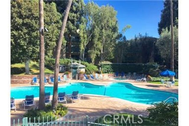 448 N Bellflower 216, Long Beach, CA 90814